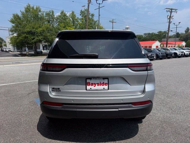 New 2026 Jeep Grand Cherokee Altitude AWD/4WD image 10