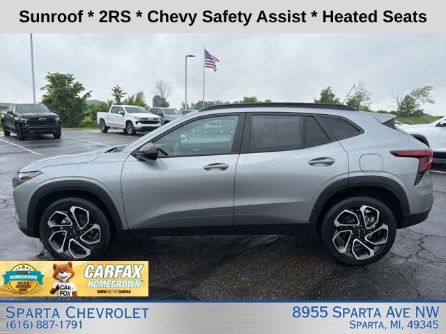 Used 2024 Chevrolet Trax RS w/ Sunroof Package FWD image 7