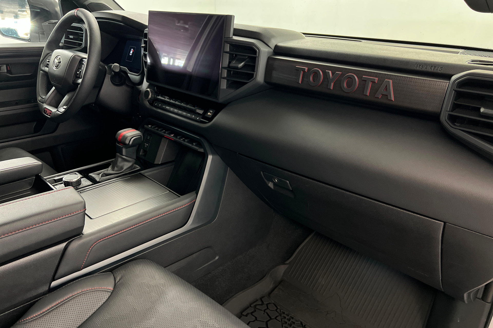 Used 2025 Toyota Sequoia TRD Pro AWD/4WD image 26