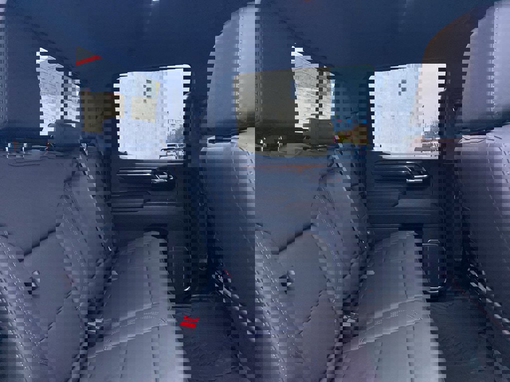 Used 2025 Chevrolet Silverado 1500 LT Trail Boss w/ Convenience Package II image 19