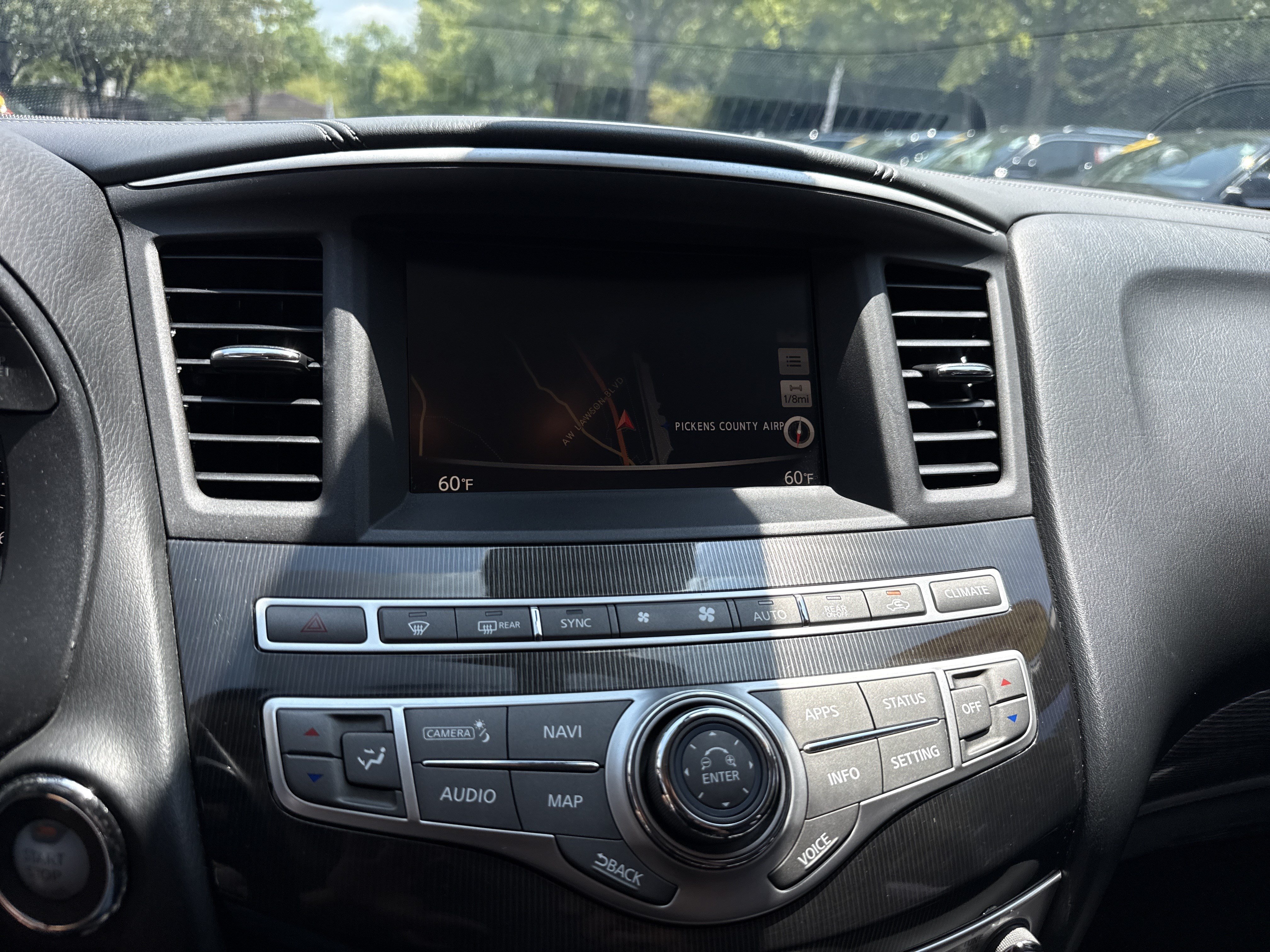 Used 2020 INFINITI QX60 Luxe w/ Essential Package FWD image 29