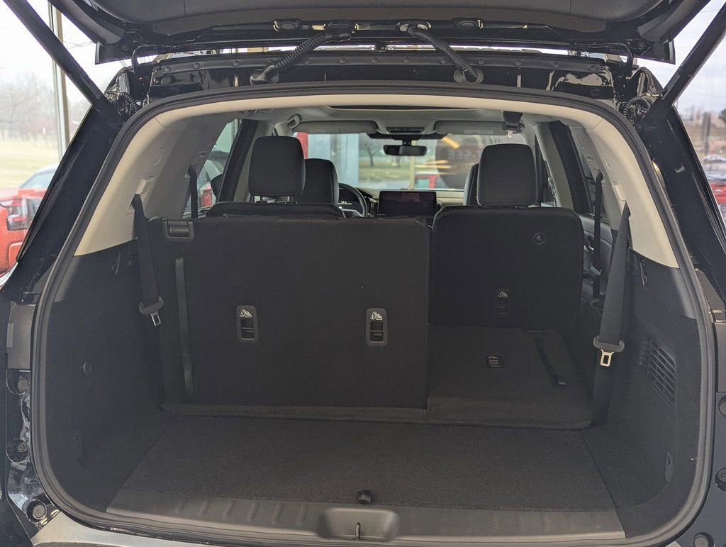 New 2026 Nissan Pathfinder SL image 14