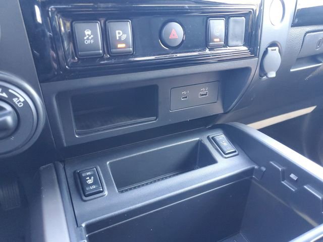 Certified 2024 Nissan Titan SV w/ SV Bronze Edition Package AWD/4WD image 25