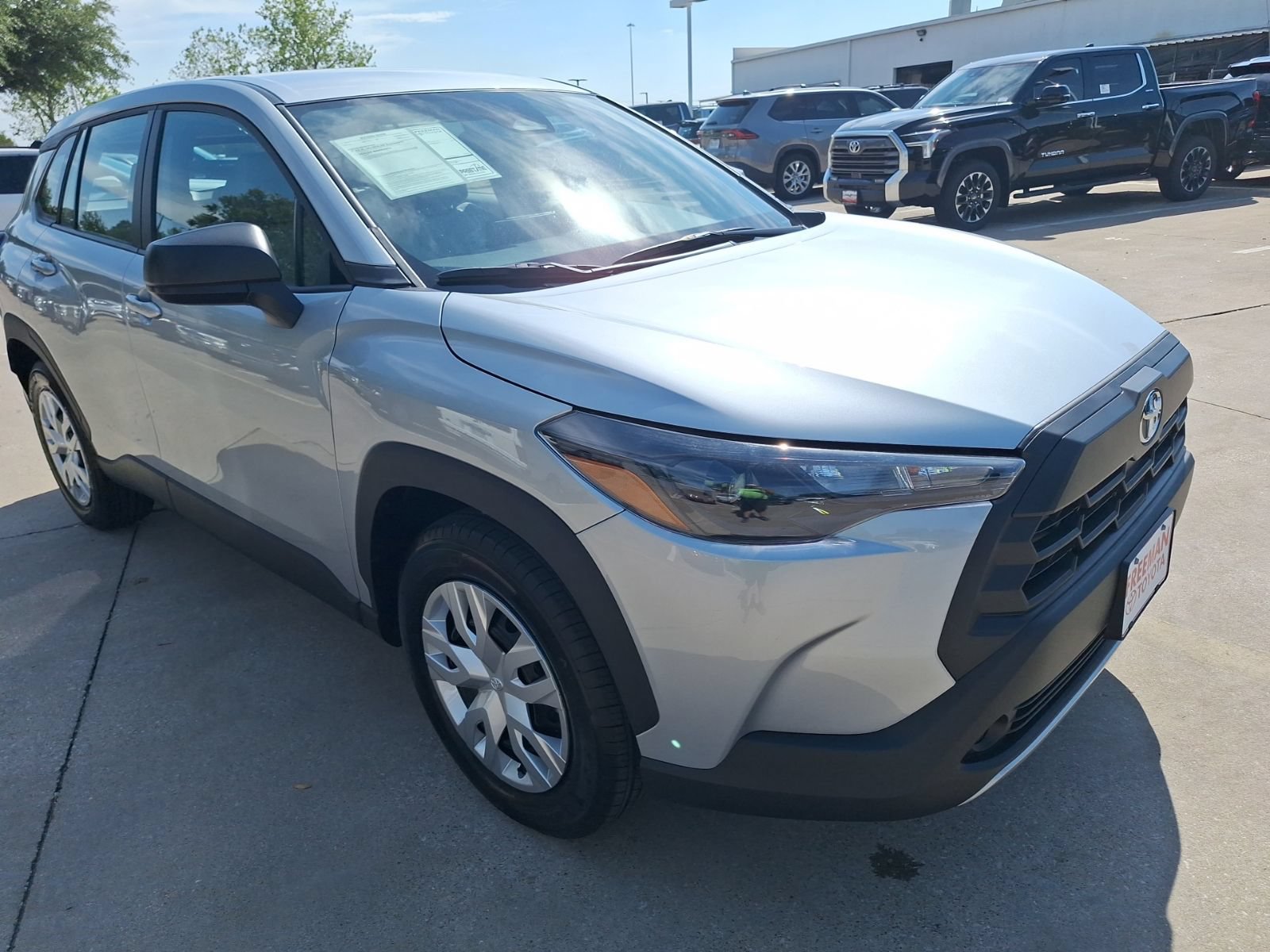 Used 2026 Toyota Corolla Cross L FWD image 8