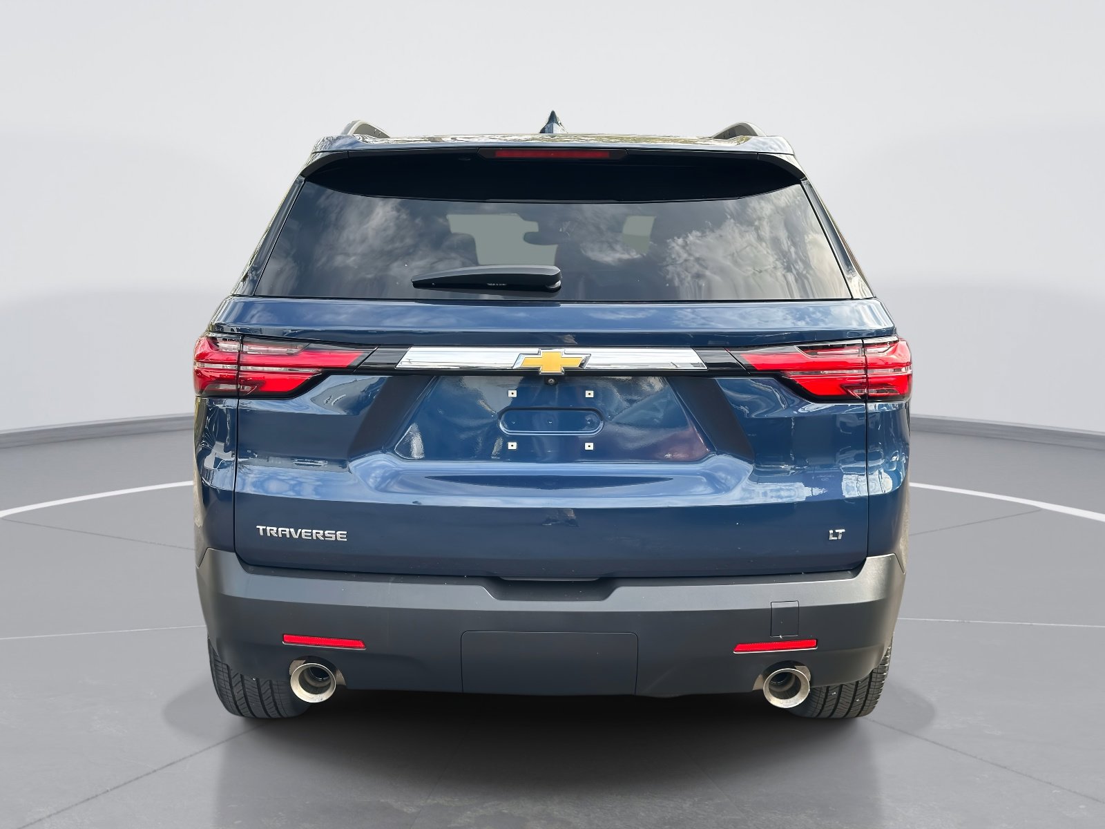 Used 2023 Chevrolet Traverse LT image 6
