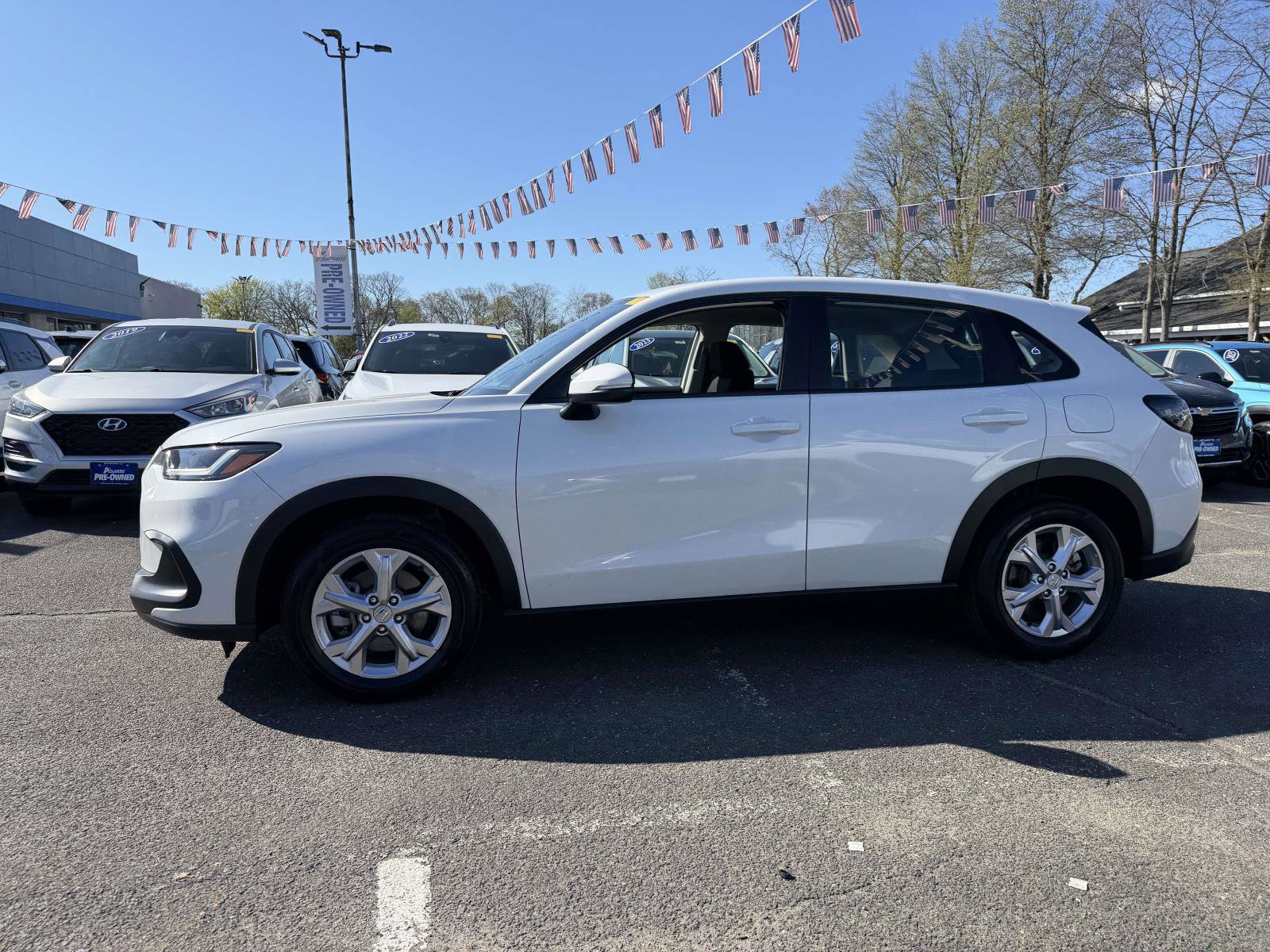 Used 2023 Honda HR-V LX image 3