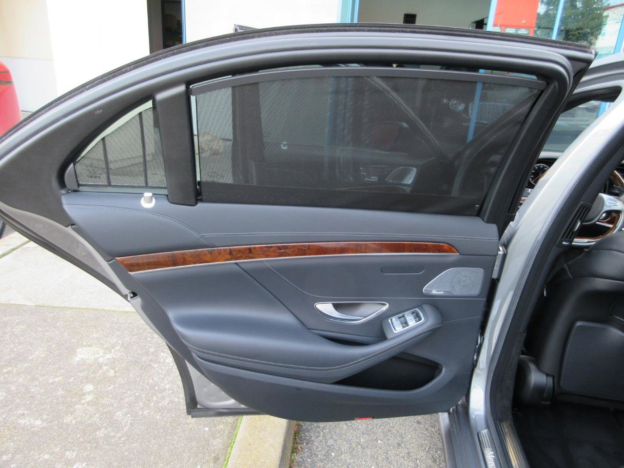 Used 2015 Mercedes-Benz S 550 Sedan image 35