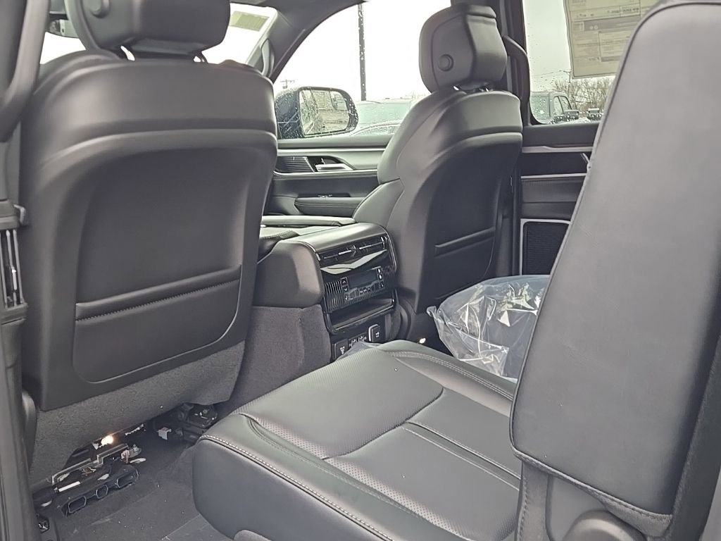 New 2026 Jeep Grand Wagoneer Limited w/ Premium Group II image 7