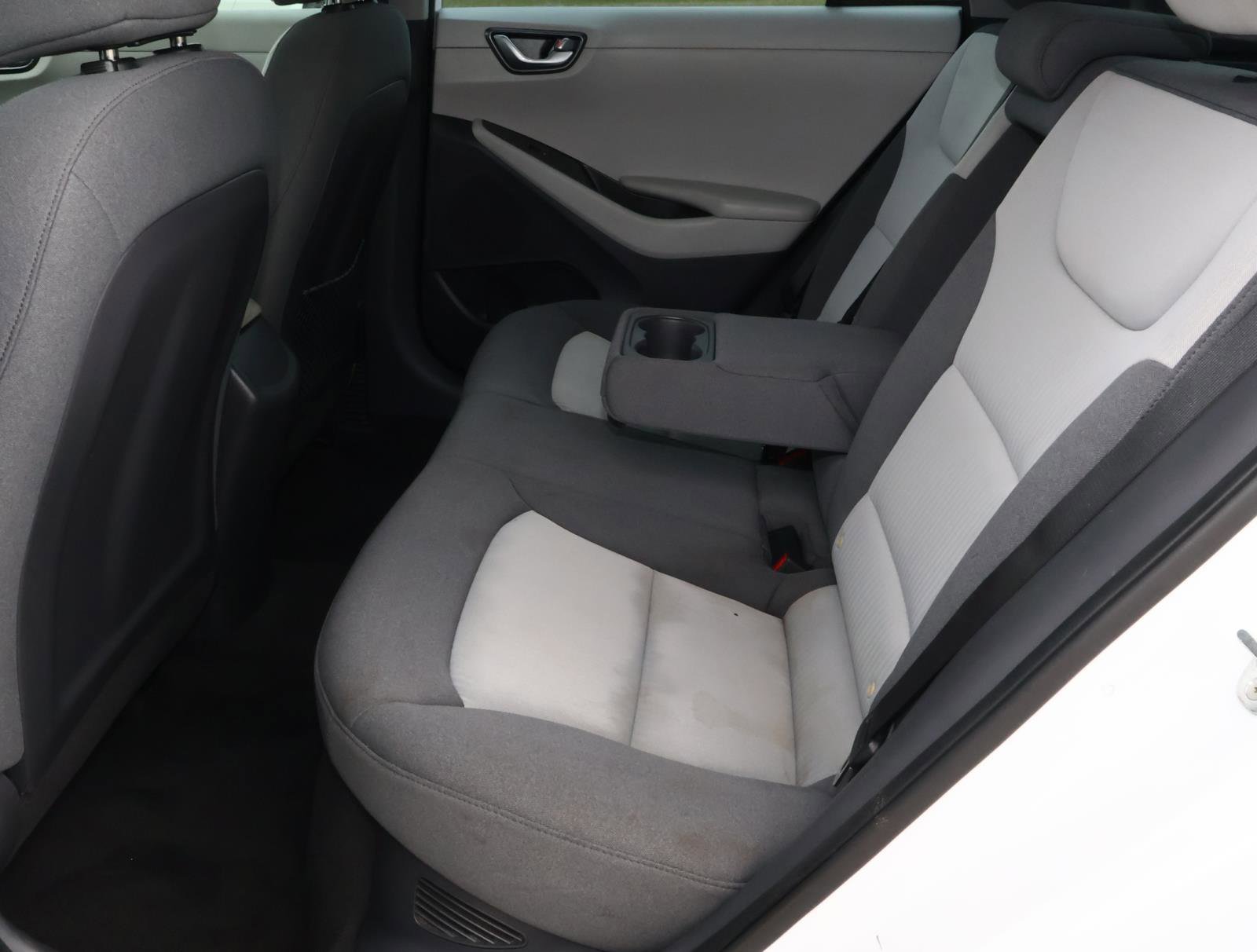 Used 2020 Hyundai Ioniq SEL FWD image 19