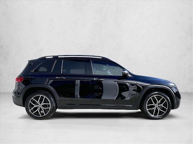 Used 2023 Mercedes-Benz EQB 300 4MATIC image 4