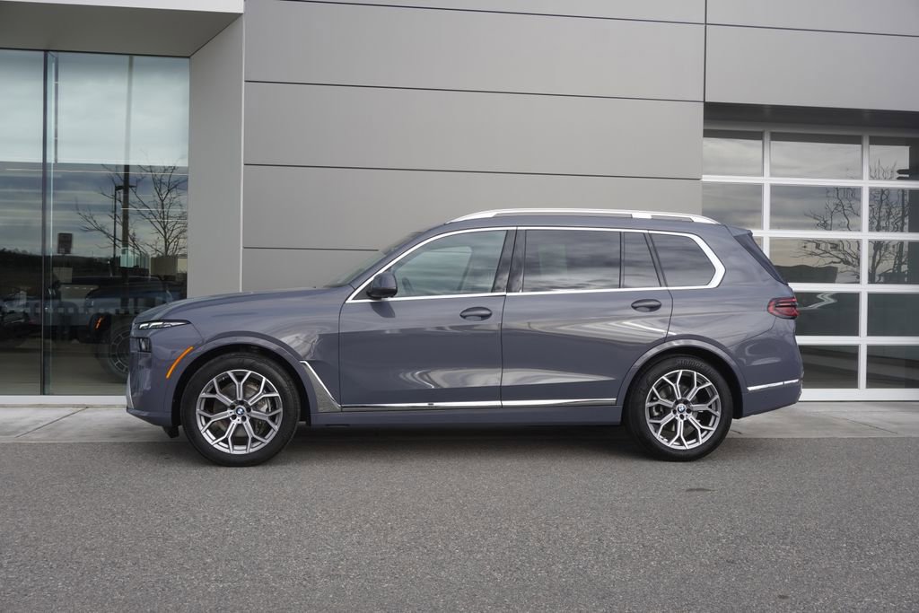 Used 2023 BMW X7 xDrive40i w/ Premium Package image 8
