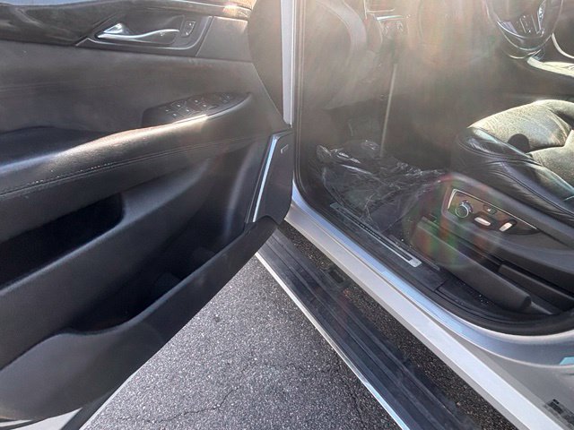 Used 2018 Cadillac Escalade Platinum RWD image 36