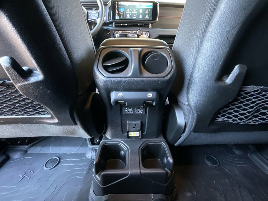Used 2024 Jeep Wrangler Unlimited Rubicon w/ Technology Group image 22