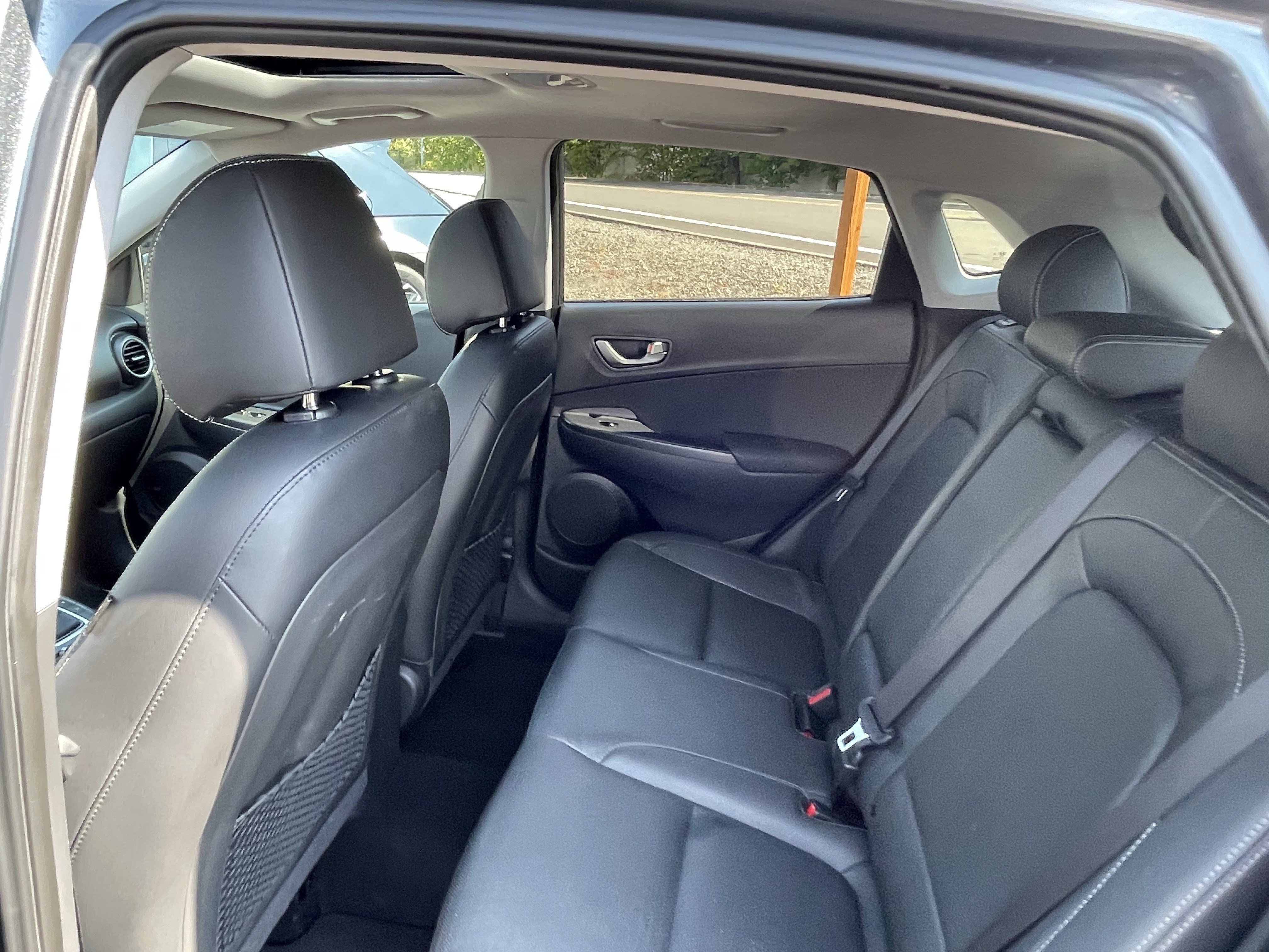 Used 2019 Hyundai Kona Limited FWD image 14