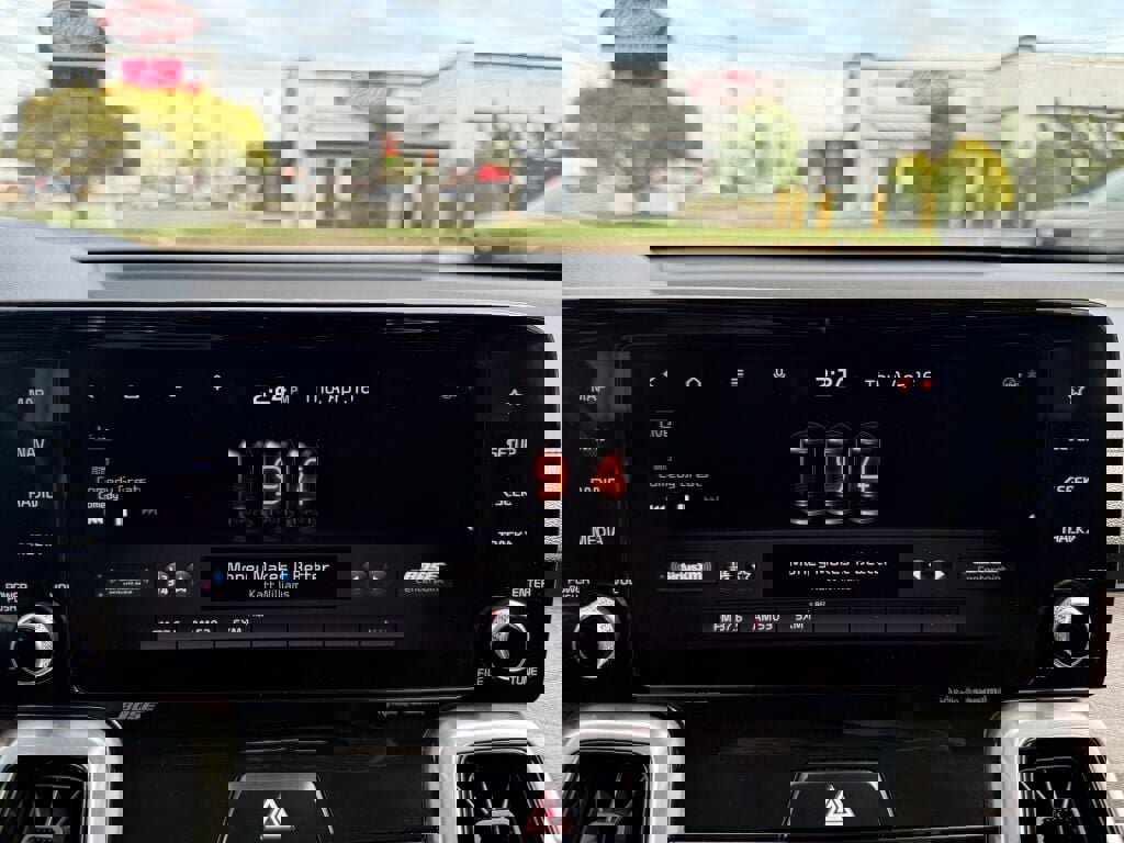 Used 2021 Kia Sorento SX Prestige image 18