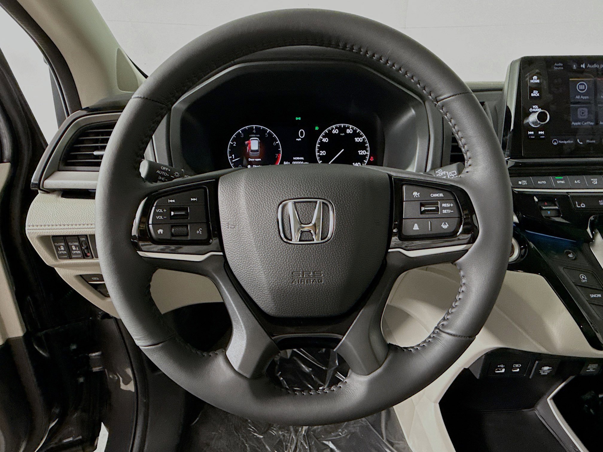 New 2026 Honda Odyssey Touring image 11