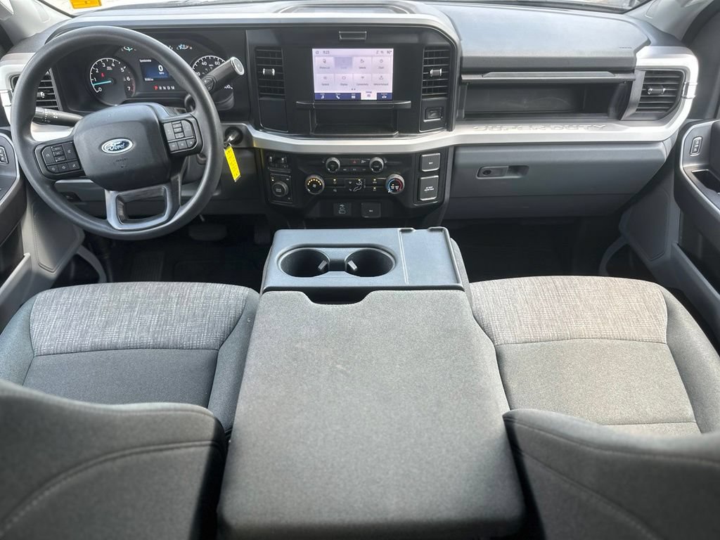Certified 2025 Ford F250 XLT AWD/4WD image 2