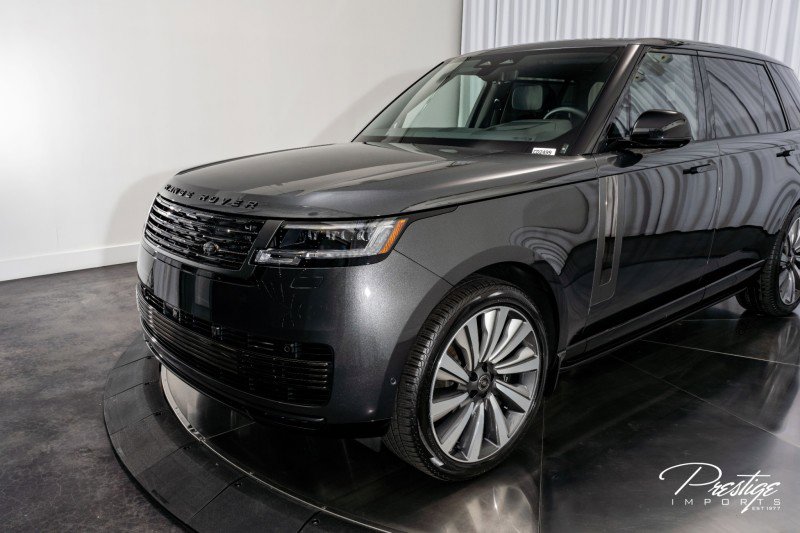 Used 2024 Land Rover Range Rover SV image 9
