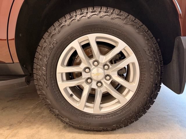 Used 2022 Chevrolet Tahoe LT w/ Luxury Package AWD/4WD image 14