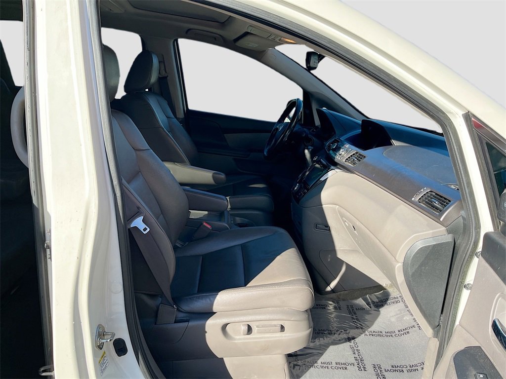 Used 2015 Honda Odyssey Touring Elite image 30
