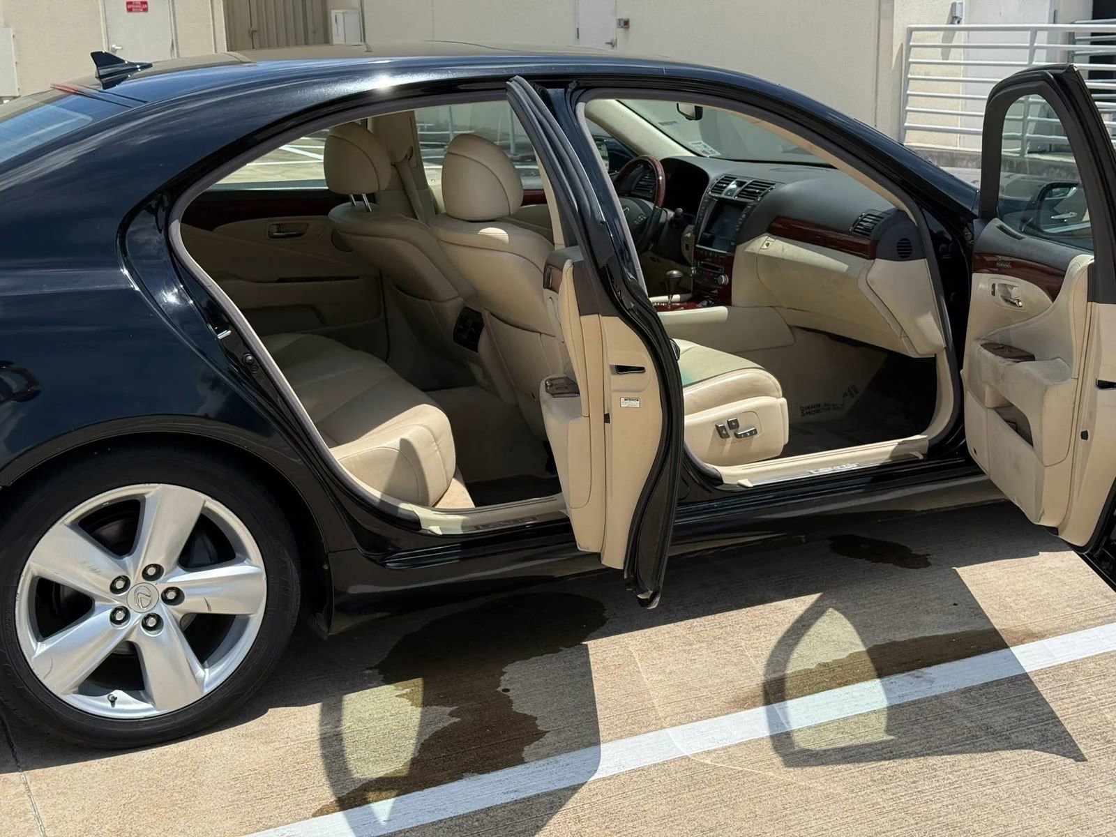 Used 2012 Lexus LS 460 w/ Luxury Value Edition RWD image 16