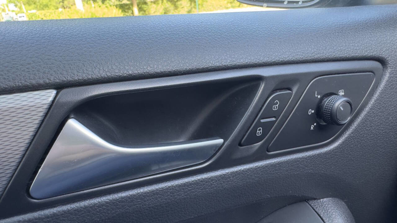 Used 2017 Volkswagen Jetta S image 30