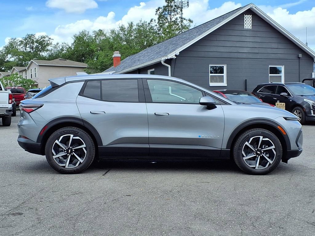Used 2025 Chevrolet Equinox EV LT w/ Comfort Package AWD/4WD image 8
