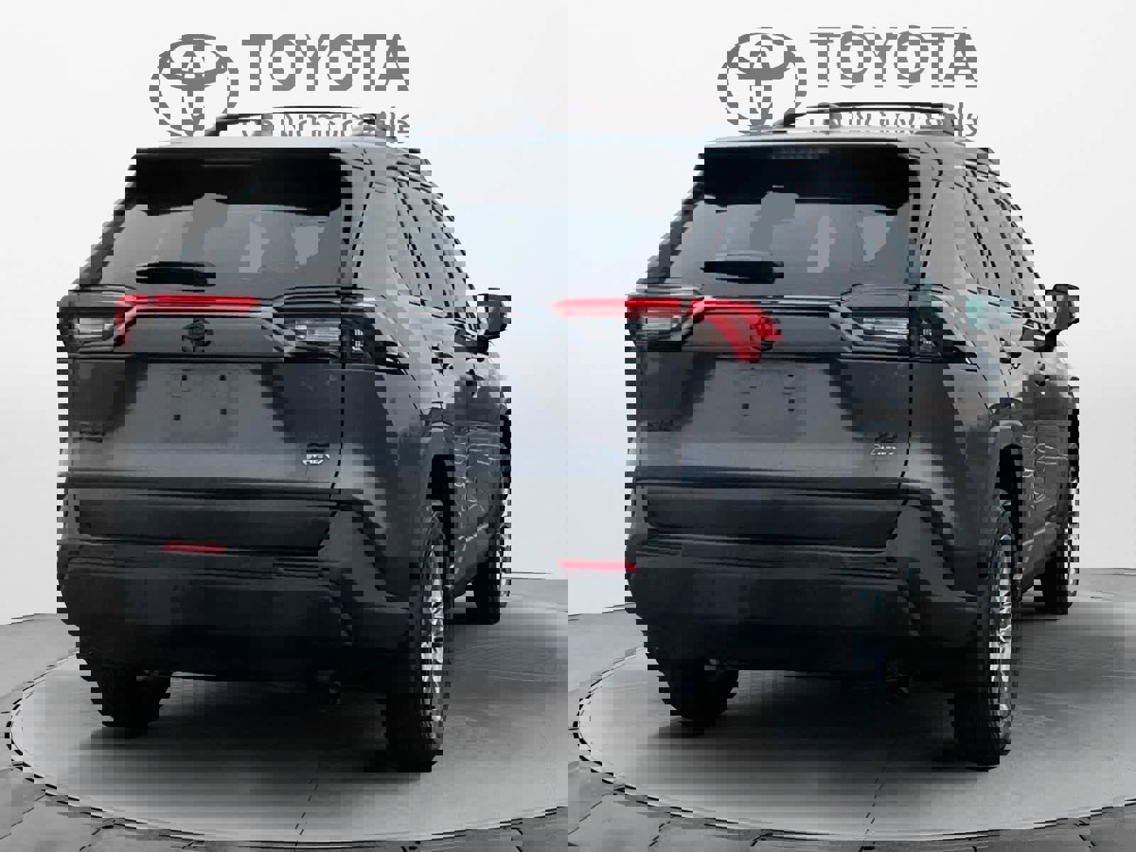 Used 2025 Toyota RAV4 XLE w/ Convenience Package image 5