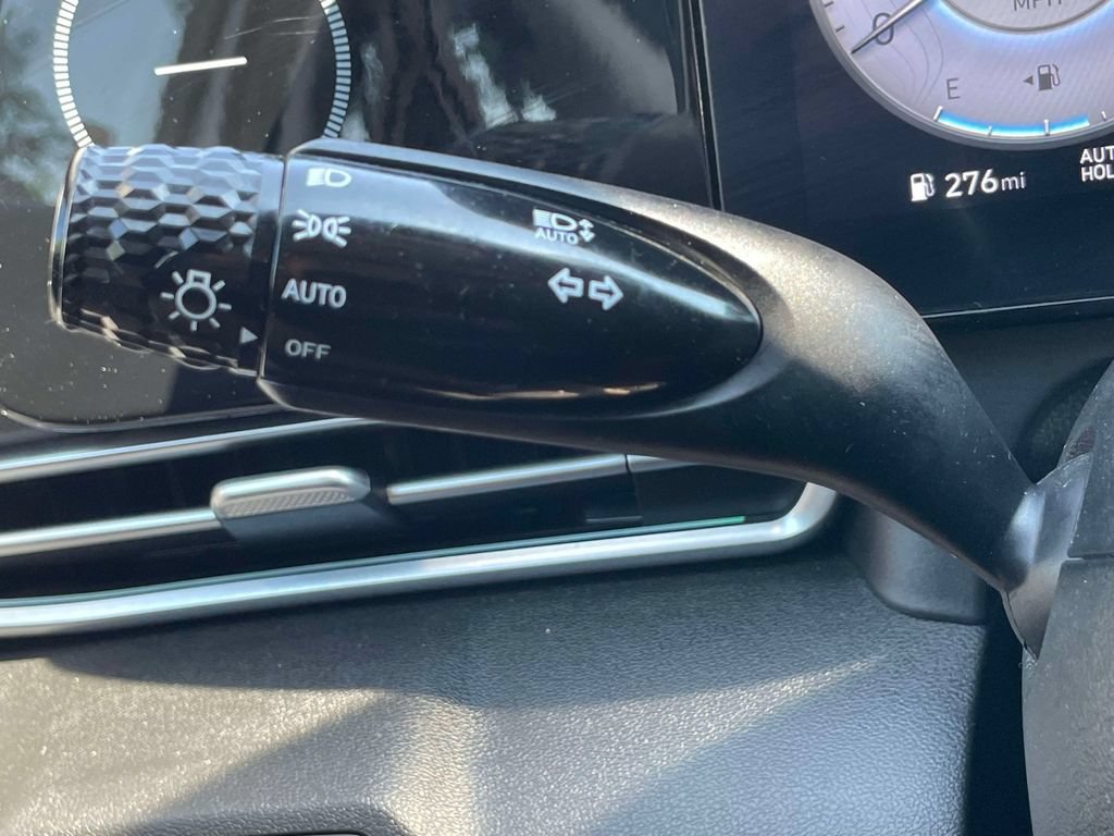Used 2024 Hyundai Elantra SEL FWD image 24