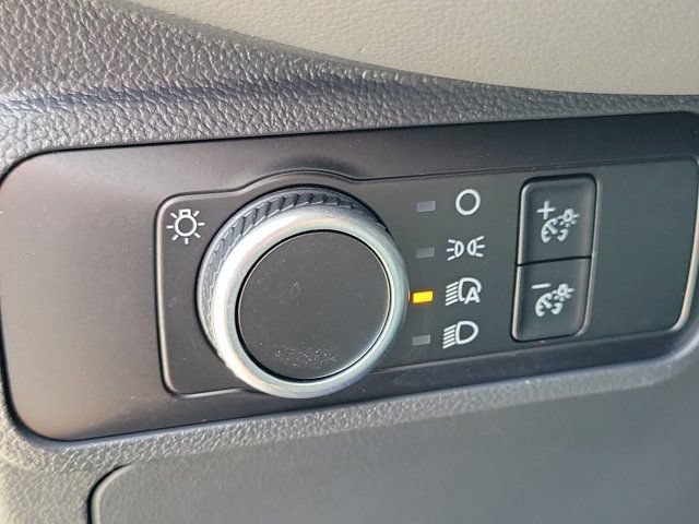 Certified 2026 Ford Explorer Active RWD image 24