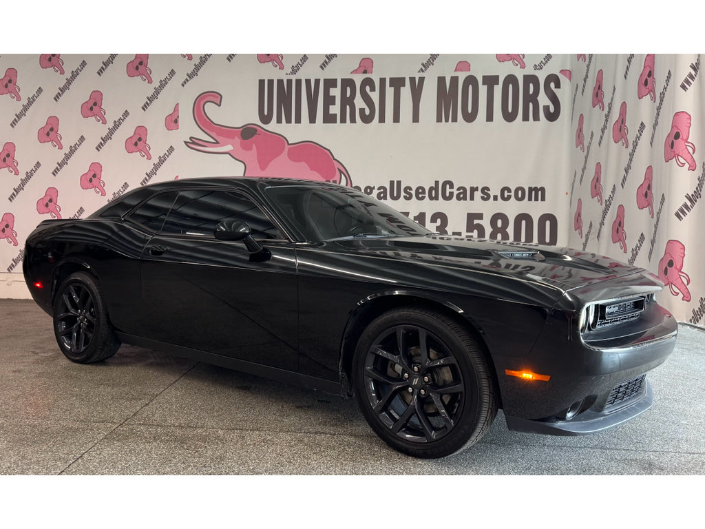 Used 2020 Dodge Challenger SXT w/ Blacktop Package RWD image 3