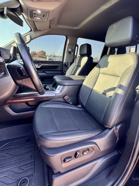 Used 2025 GMC Sierra 3500 SLT w/ SLT Convenience Package image 12