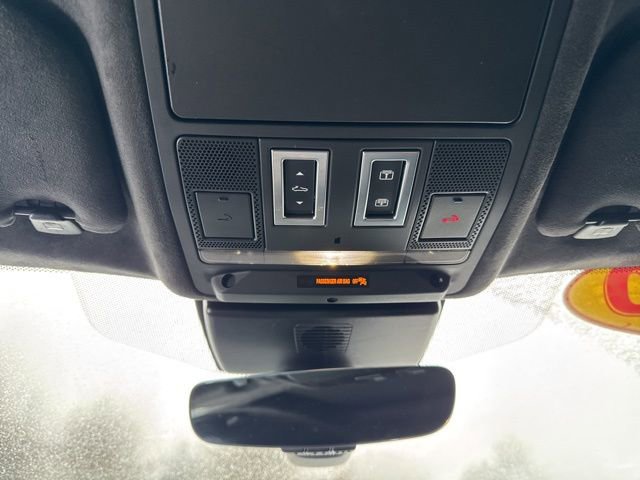 Used 2020 Jaguar XF Checkered Flag image 15