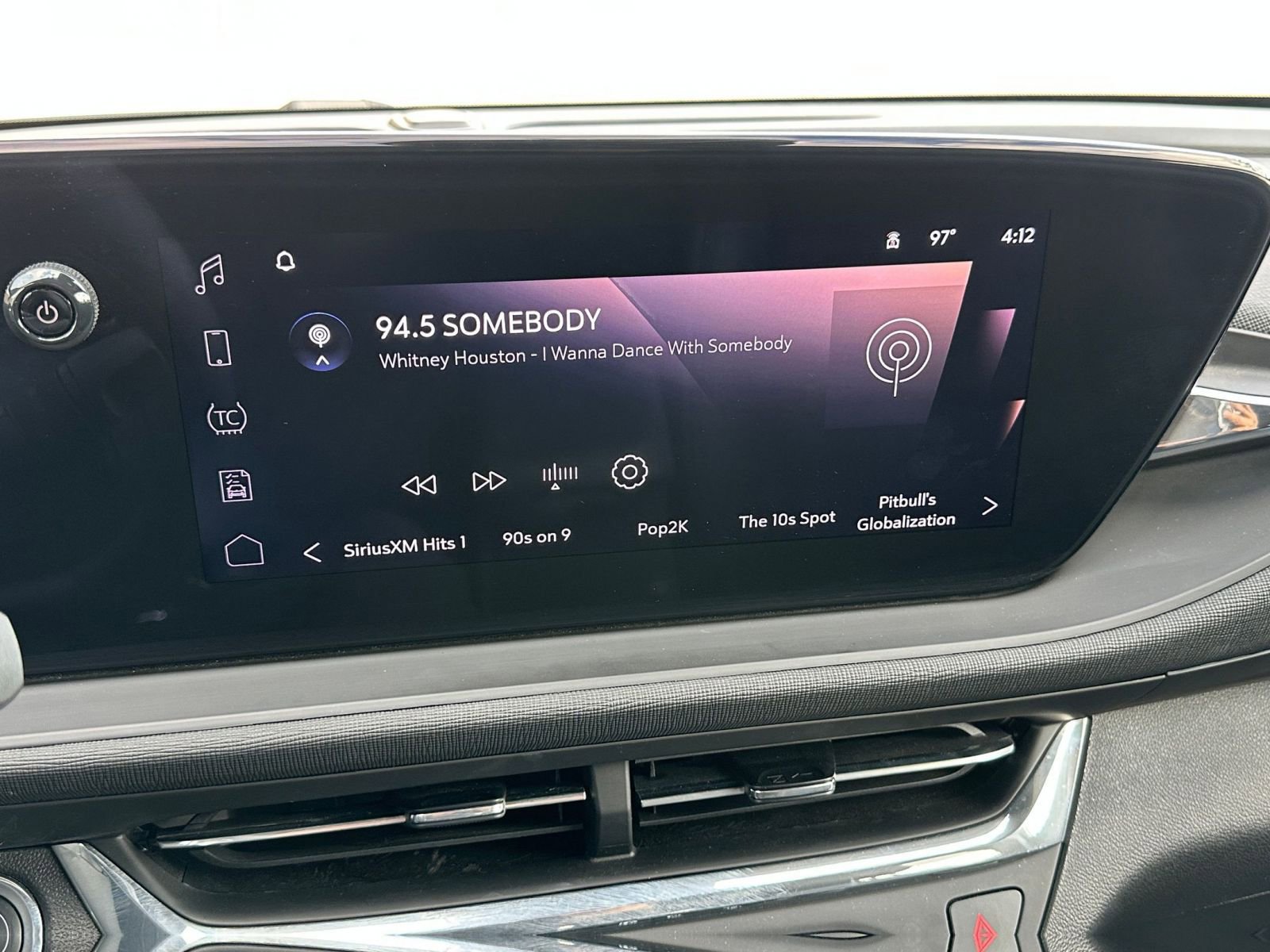 Used 2025 Buick Envista Preferred image 21