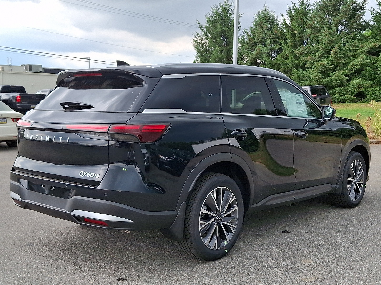 New 2027 INFINITI QX60 Luxe w/ Cargo Package AWD/4WD image 4