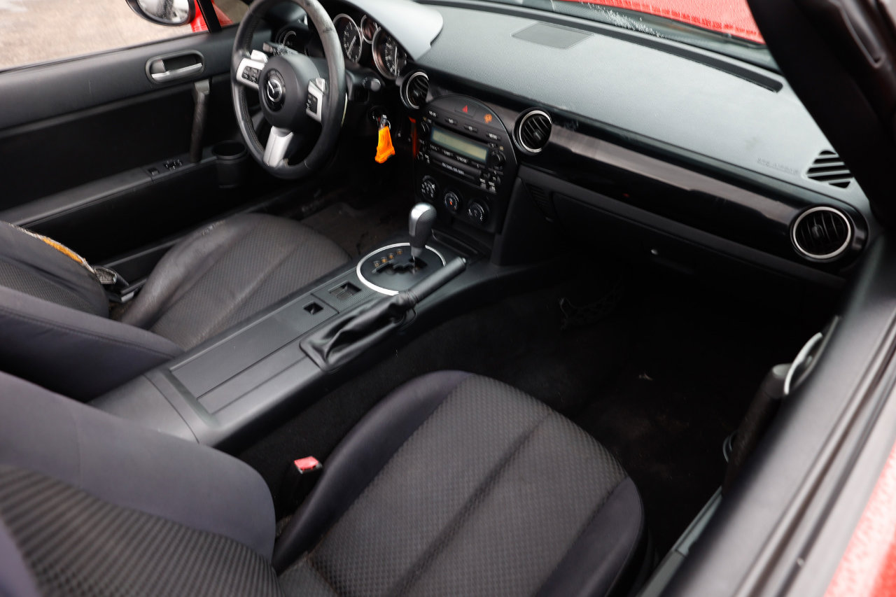 Used 2008 MAZDA MX-5 Miata Touring image 10