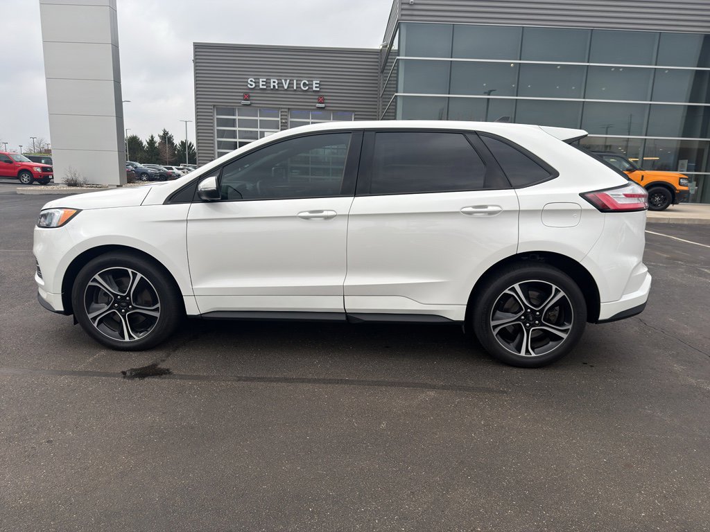 Used 2023 Ford Edge ST AWD/4WD image 9