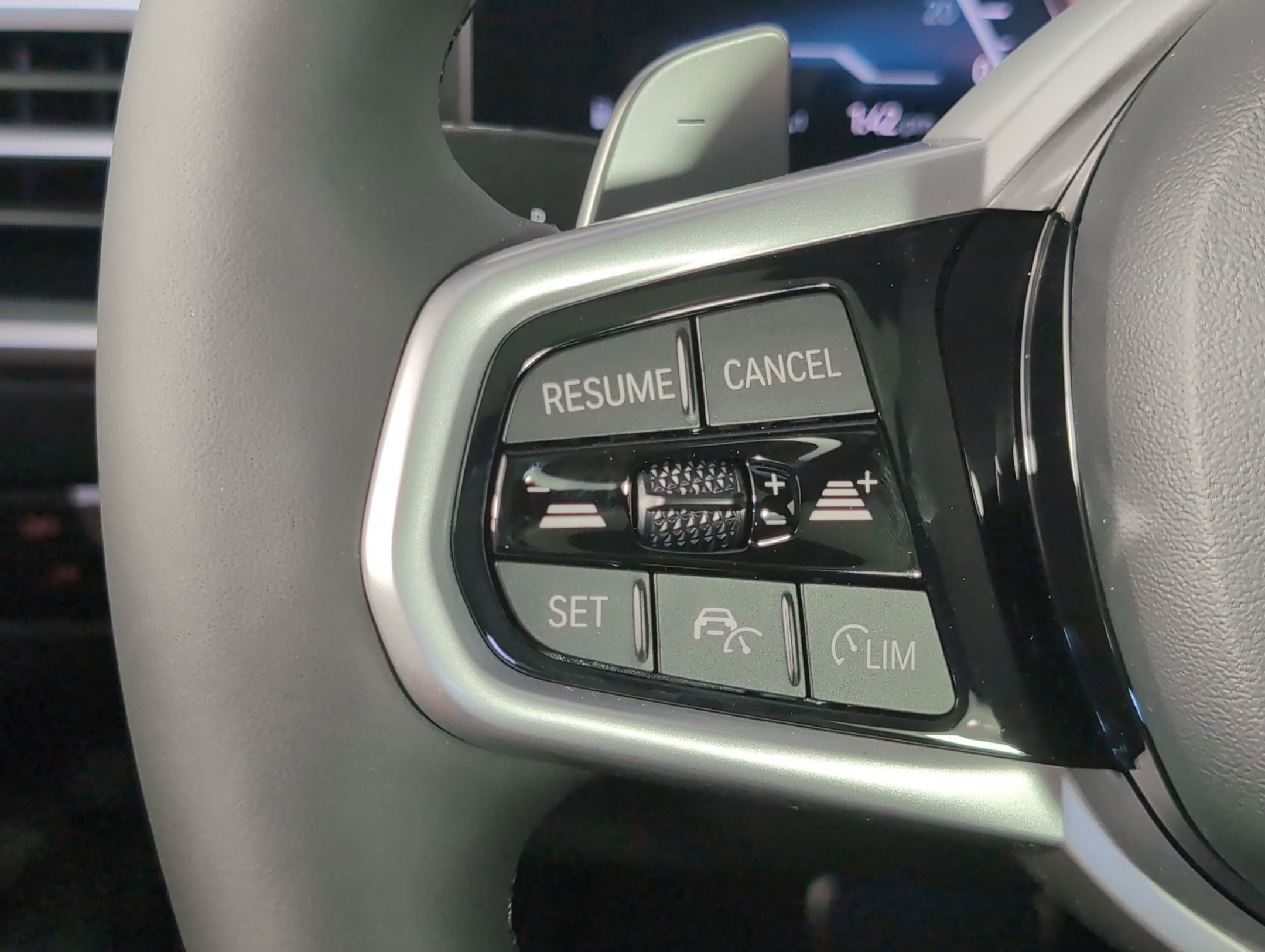 Used 2026 BMW 330i Sedan w/ M Sport Package image 14