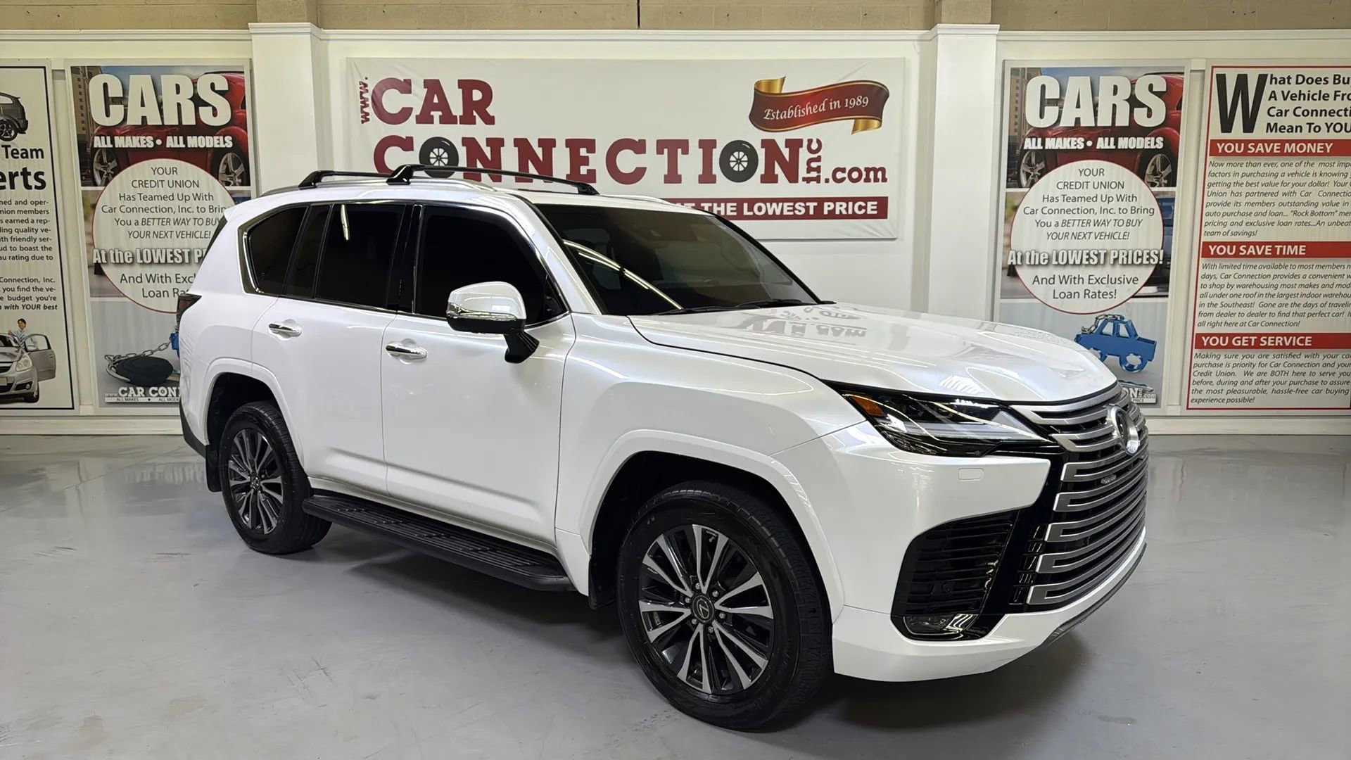 Used 2022 Lexus LX 600 4WD w/ Premium Package