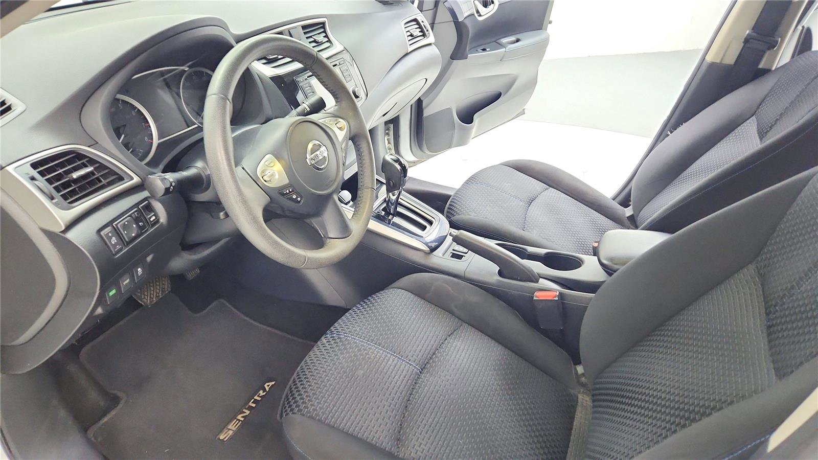 Used 2017 Nissan Sentra SR FWD image 13
