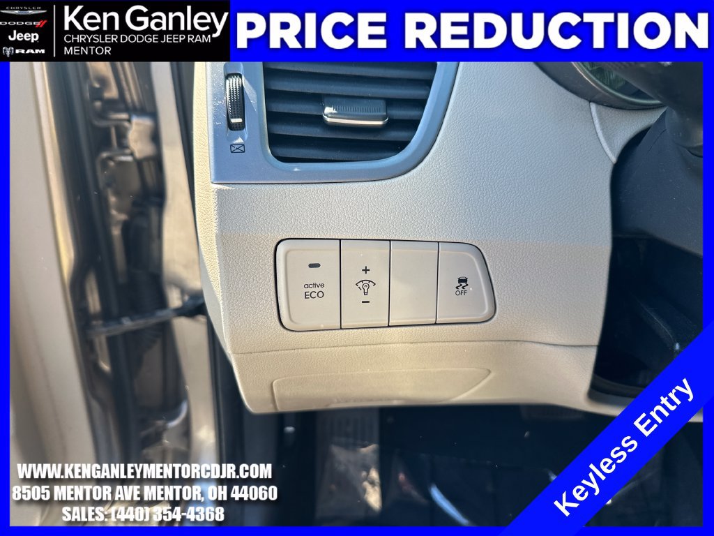 Used 2014 Hyundai Elantra SE w/ Option Group 02 FWD image 12
