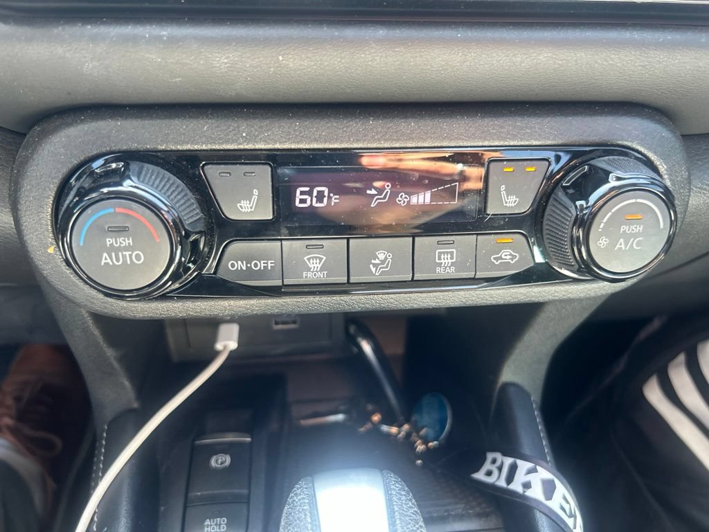 Certified 2023 Nissan Kicks SR w/ SR Premium Package FWD image 10