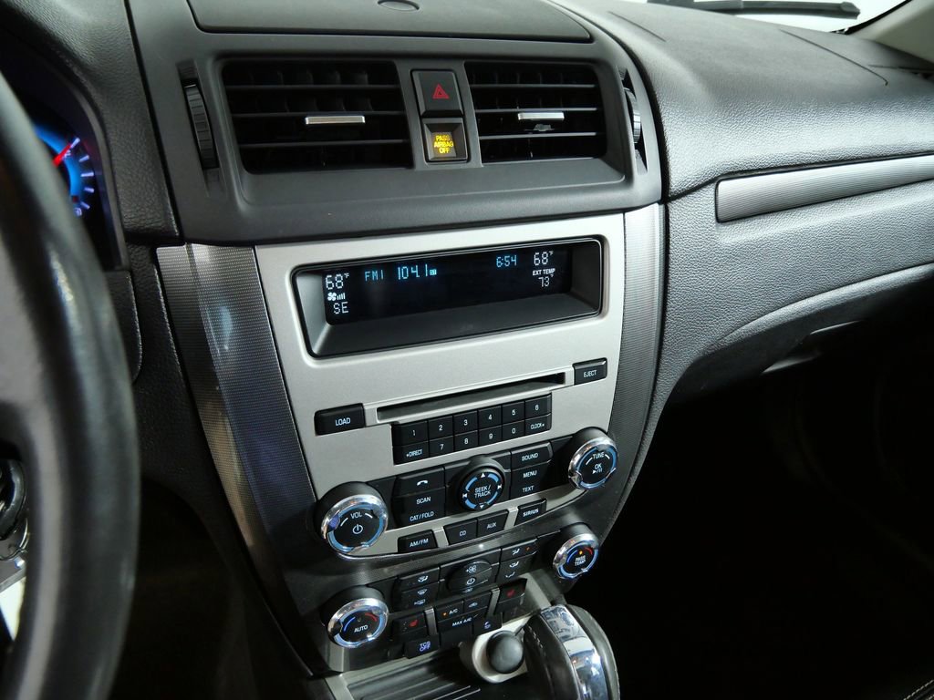 Used 2012 Ford Fusion SEL FWD image 18