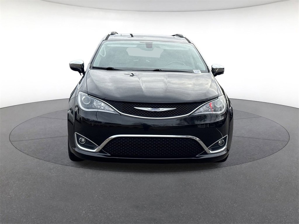 Certified 2019 Chrysler Pacifica Limited w/ Tire & Wheel Group image 8