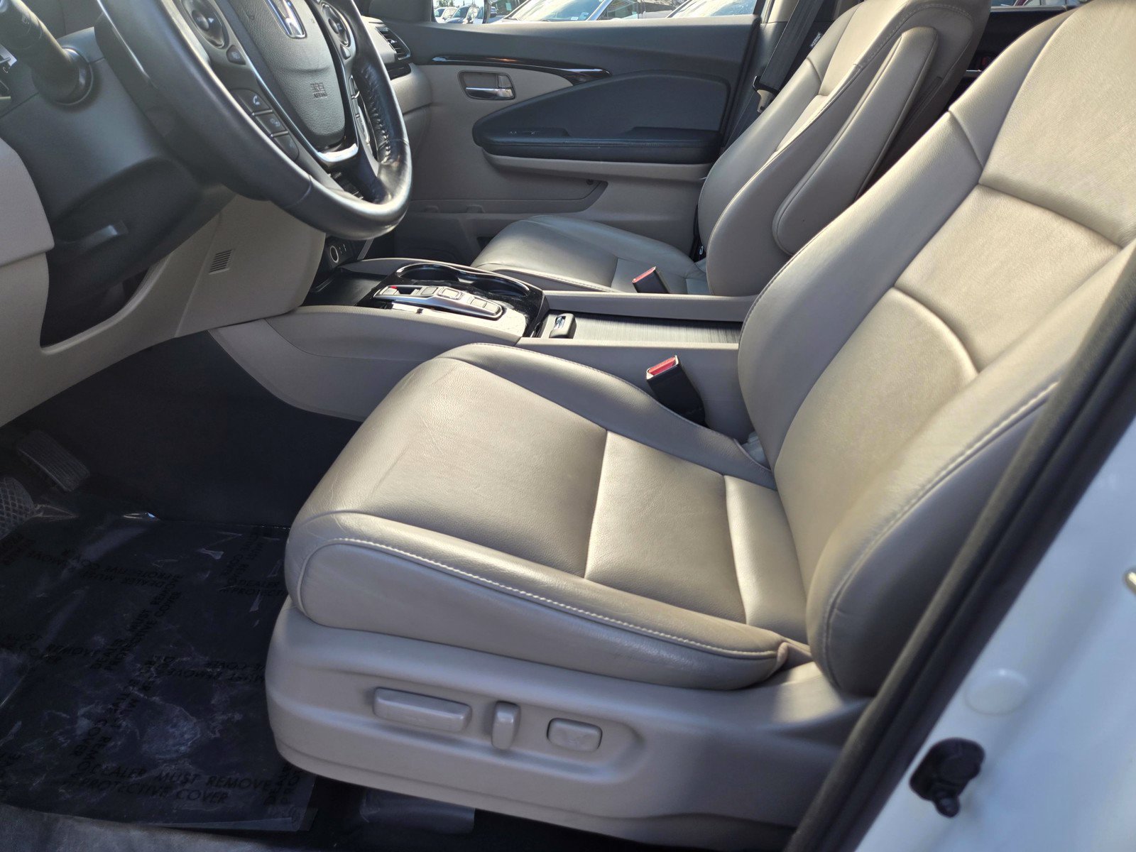 Used 2018 Honda Pilot Touring image 11