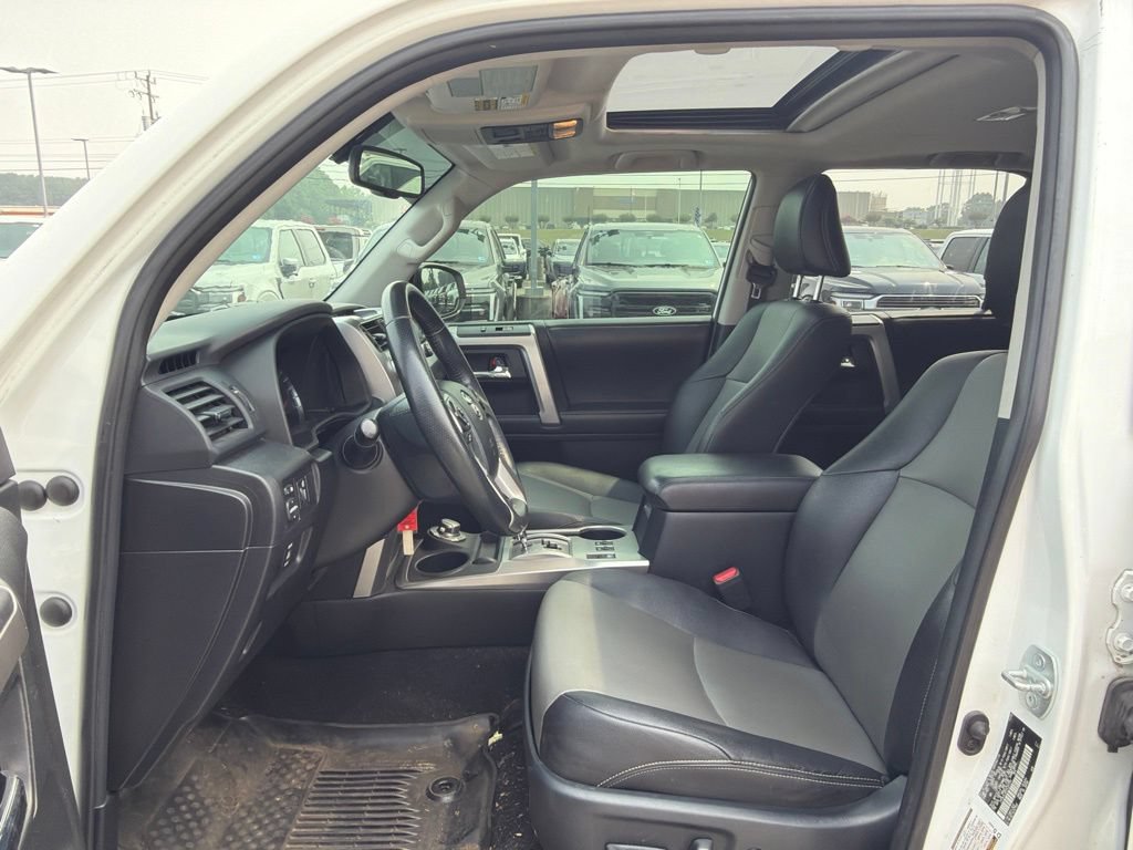 Used 2016 Toyota 4Runner SR5 Premium AWD/4WD image 10