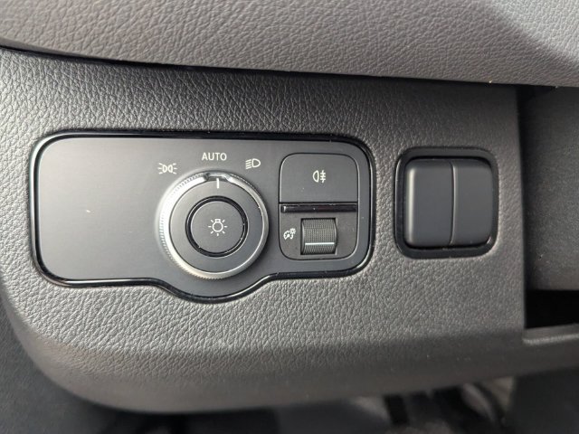 Used 2024 Mercedes-Benz Sprinter 2500 image 11