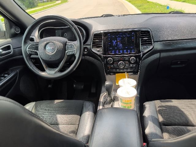 Used 2019 Jeep Grand Cherokee Altitude AWD/4WD image 11