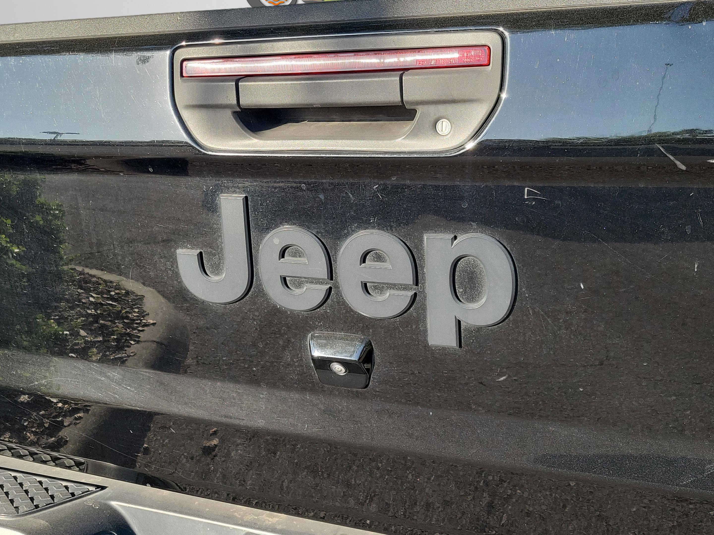 Used 2020 Jeep Gladiator Sport w/ Quick Order Package 24S AWD/4WD image 23