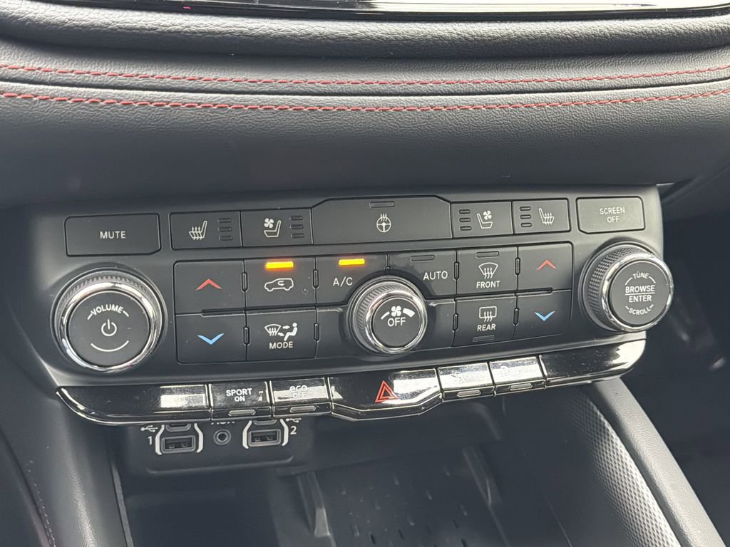 Used 2025 Dodge Durango R/T AWD/4WD image 6